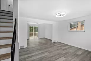 248 Shenandoah Dr, Pittsburgh, PA 15235 - Photo 6