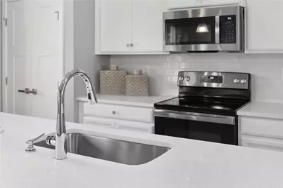 202 Yellowwood Court, South Strabane, PA 15301 - Photo 4