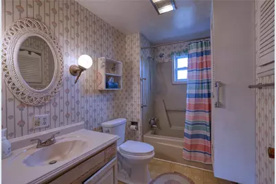 672 Tulip Dr, New Brighton, PA 15066 - Photo 10