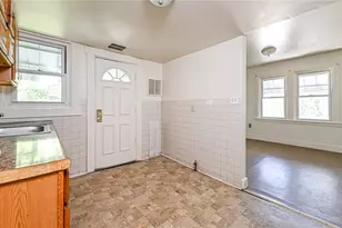 7258 Campania Ave, Pittsburgh, PA 15206 - Photo 12