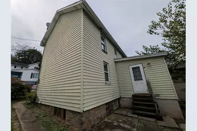 214 and 214 1/2 Whittier St, Vandergrift, PA 15690 - Photo 4