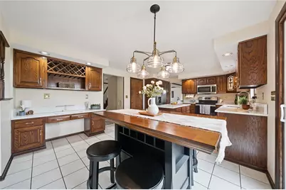 670 Vincent Dr, North Huntingdon, PA 15642 - Photo 16