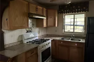 1812 Maplewood Ave, Homewood Brushton, PA 15221 - Photo 10