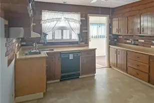 346 N Eighty Eight Rd, Carmichaels-Cumberland, PA 15320 - Photo 4