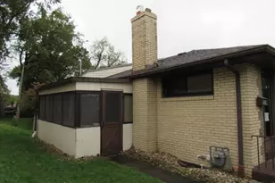 1963 Worcester Dr, Scott Township, PA 15243 - Photo 4