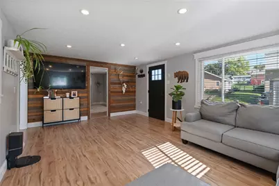 1524 Roosevelt Avenue, South Park, PA 15129 - Photo 4