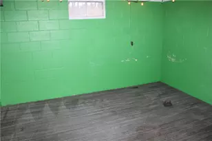 121 Powell Rd, Penn Township, PA 16002 - Photo 18