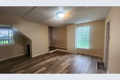 219 Quay Street, Vandergrift, PA 15629 - Photo 4