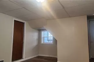 219 Quay St, Vandergrift, PA 15629 - Photo 6