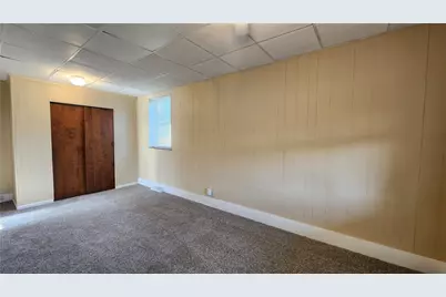 219 Quay Street, Vandergrift, PA 15629 - Photo 12