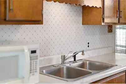 241 W State St, Oakdale, PA 15071 - Photo 16