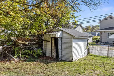 241 W State St, Oakdale, PA 15071 - Photo 40