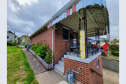 311 Elm St, Vandergrift, PA 15690 - Photo 2