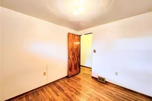 417 Traction Ave, Derry Township, PA 15627 - Photo 14