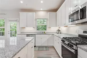 141 Arbor Trail Dr, Robinson Twp, PA 15136 - Photo 12