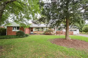 635 Craig St, Grove City Boro, PA 16127 - Photo 1