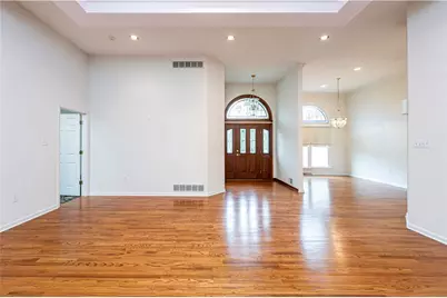 112 N Hazelnut Dr, Mount Pleasant Township, PA 15666 - Photo 8