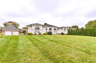 112 N Hazelnut Dr, Mount Pleasant Township, PA 15666 - Photo 2