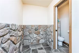 112 N Hazelnut Dr, Mount Pleasant Township, PA 15666 - Photo 42
