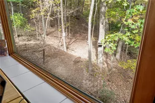 1123 Juanita Dr, Robinson Twp, PA 15108 - Photo 32