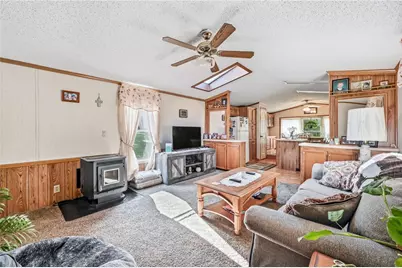 8240 Mercer St, Pulaski Township, PA 16143 - Photo 12
