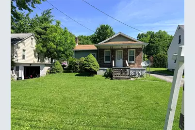 2179 Woodbine Dr, Hermitage, PA 16148 - Photo 2