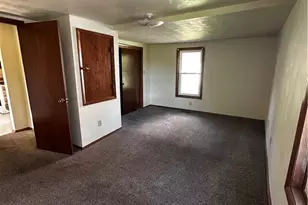 2179 Woodbine Dr, Hermitage, PA 16148 - Photo 8