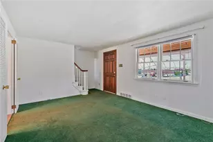 5215 Woodland Dr, West Mifflin, PA 15122 - Photo 6