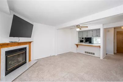 153 Rossmor Ct, Ross Twp, PA 15229 - Photo 6