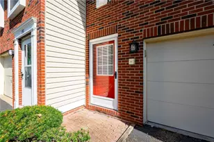 153 Rossmor Ct, Ross Twp, PA 15229 - Photo 4