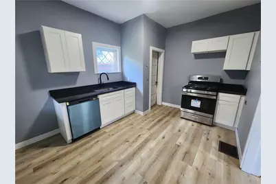 640 Redwood Dr, Cecil, PA 15057 - Photo 4