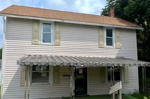 404 N 10th St, Apollo Boro, PA 15613 - Photo 1