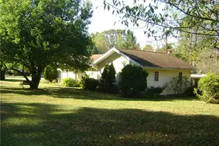 2092 McArthur Rd, Jamestown, PA 16134 - Photo 2