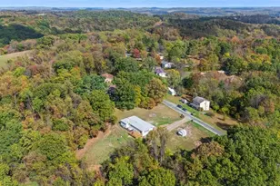 428 Weimer Rd, Allegheny Township, PA 15656 - Photo 2