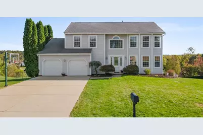 1060 Aerie Dr, North Huntingdon, PA 15642 - Photo 1