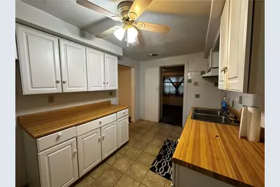 2239 Woodbine Dr, Hermitage, PA 16148 - Photo 6