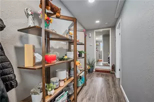 437 Montgomery Ave, Scott Township, PA 15017 - Photo 10