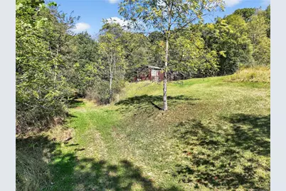 82 Phillips Rd, Hanover Township, PA 15021 - Photo 8