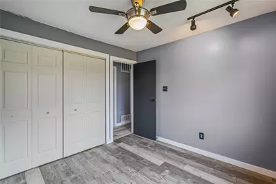 401 Rothey Dr, Elizabeth Twp/Boro, PA 15037 - Photo 6