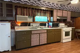 597 Market St Leechburg Pa, Leechburg Boro, PA 15656 - Photo 12