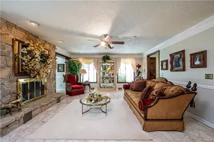 122 Farmington Pl, Hempfield Township, PA 15601 - Photo 24