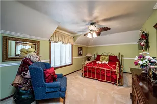 122 Farmington Pl, Hempfield Township, PA 15601 - Photo 32