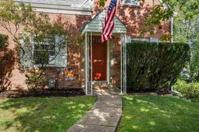 29 Leon Rd, Green Tree, PA 15220 - Photo 1