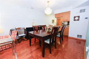 1467 Greenbriar Ct, South Park, PA 15129 - Photo 6