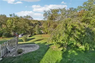 1916 Hertford Dr, South Park, PA 15129 - Photo 28