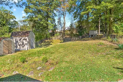 332 Holiday Park Dr, Pittsburgh, PA 15239 - Photo 34