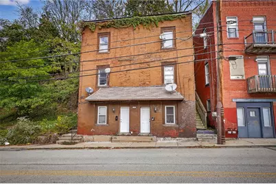 1025 Lynn Ave, Turtle Creek, PA 15145 - Photo 2