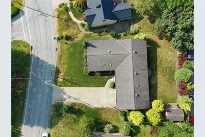 138 Green Dr, Pittsburgh, PA 15236 - Photo 32