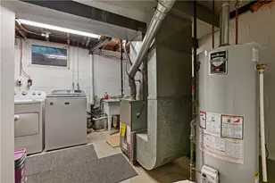 210 Great Smokey Dr, Pittsburgh, PA 15239 - Photo 16