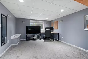 210 Great Smokey Dr, Pittsburgh, PA 15239 - Photo 14